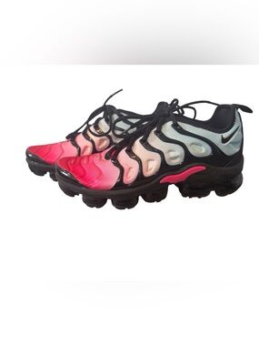 Nike Women's Air Vapor Max Plus Sneaker US Size 8 EU Size 39 Pink Black Coral